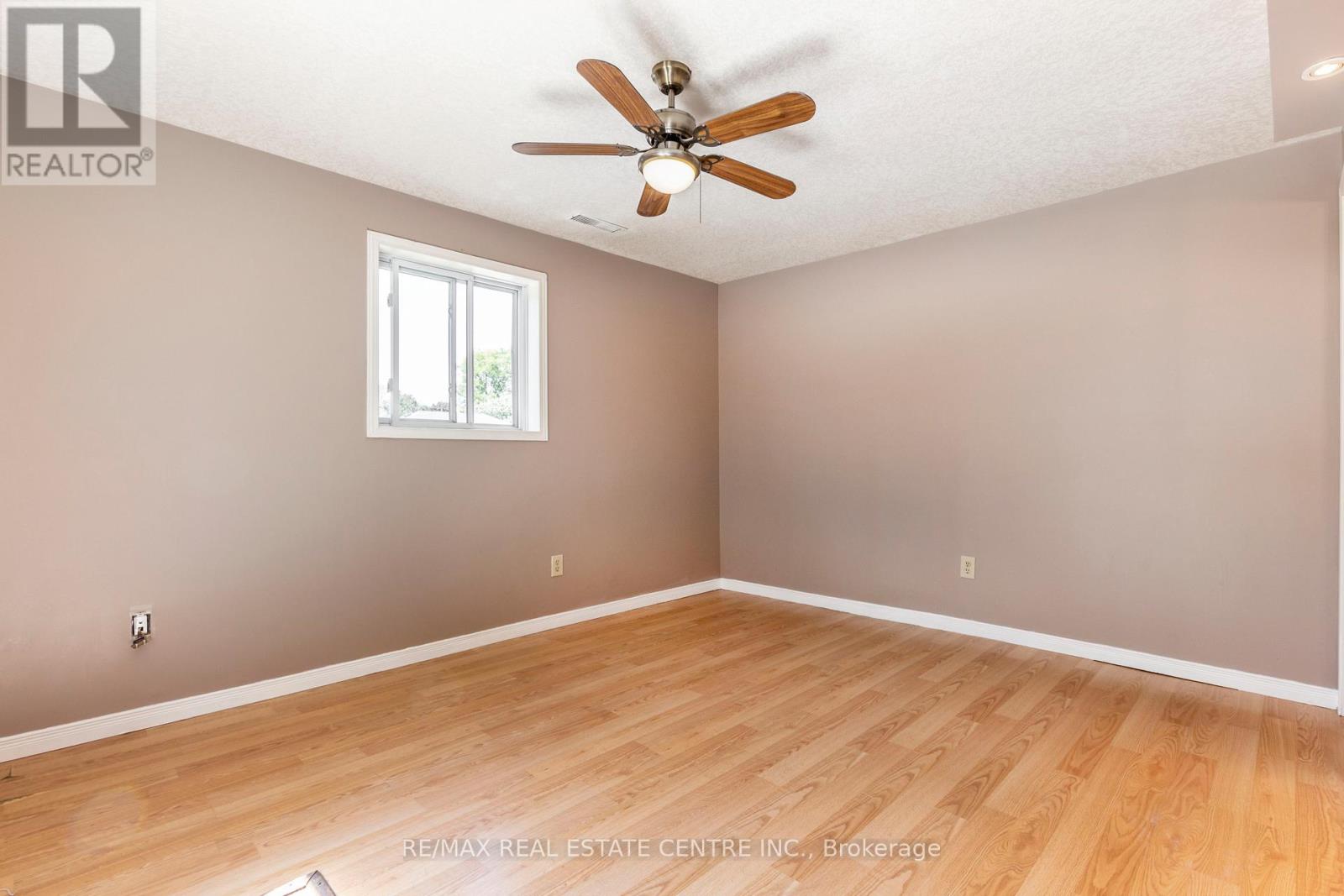 104 Oakwood Avenue, Cambridge, Ontario  N3H 4J2 - Photo 31 - X12437524