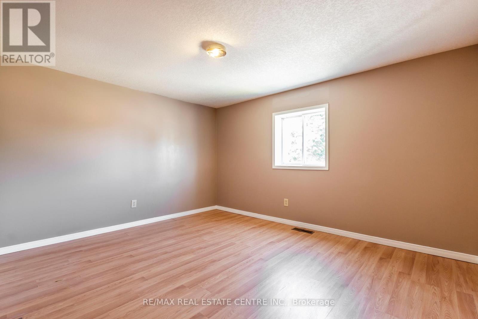 104 Oakwood Avenue, Cambridge, Ontario  N3H 4J2 - Photo 38 - X12437524