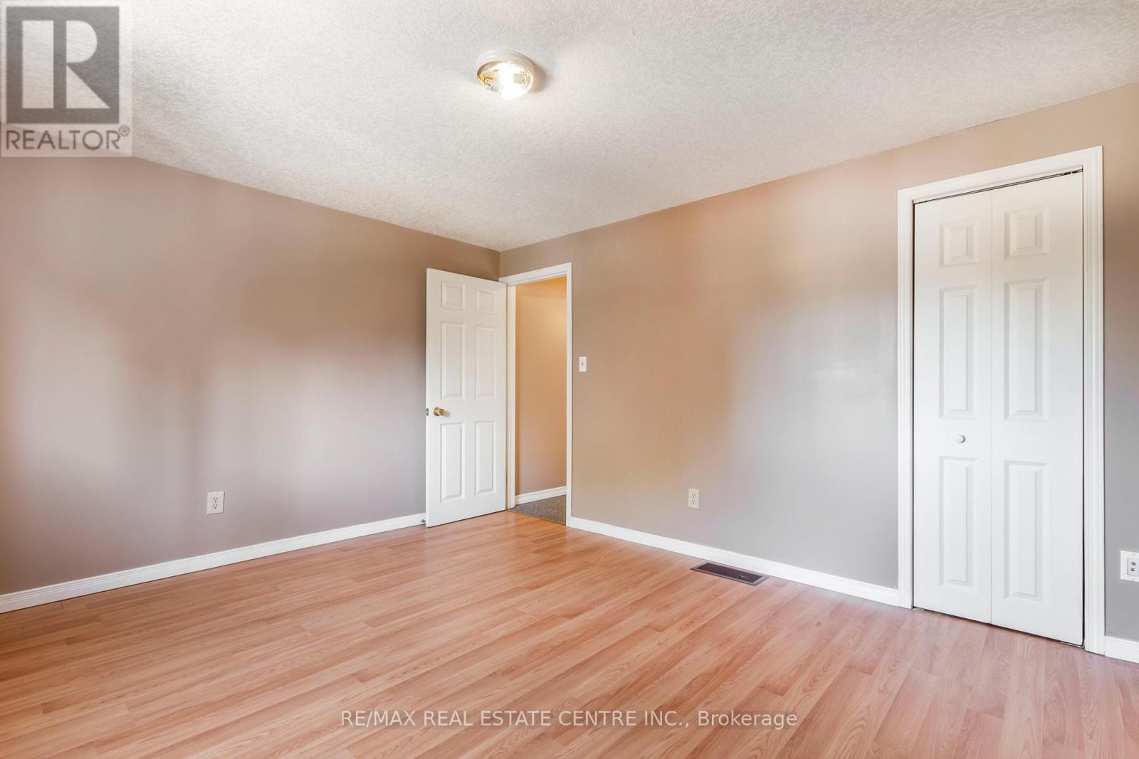 104 Oakwood Avenue, Cambridge, Ontario  N3H 4J2 - Photo 40 - X12437524