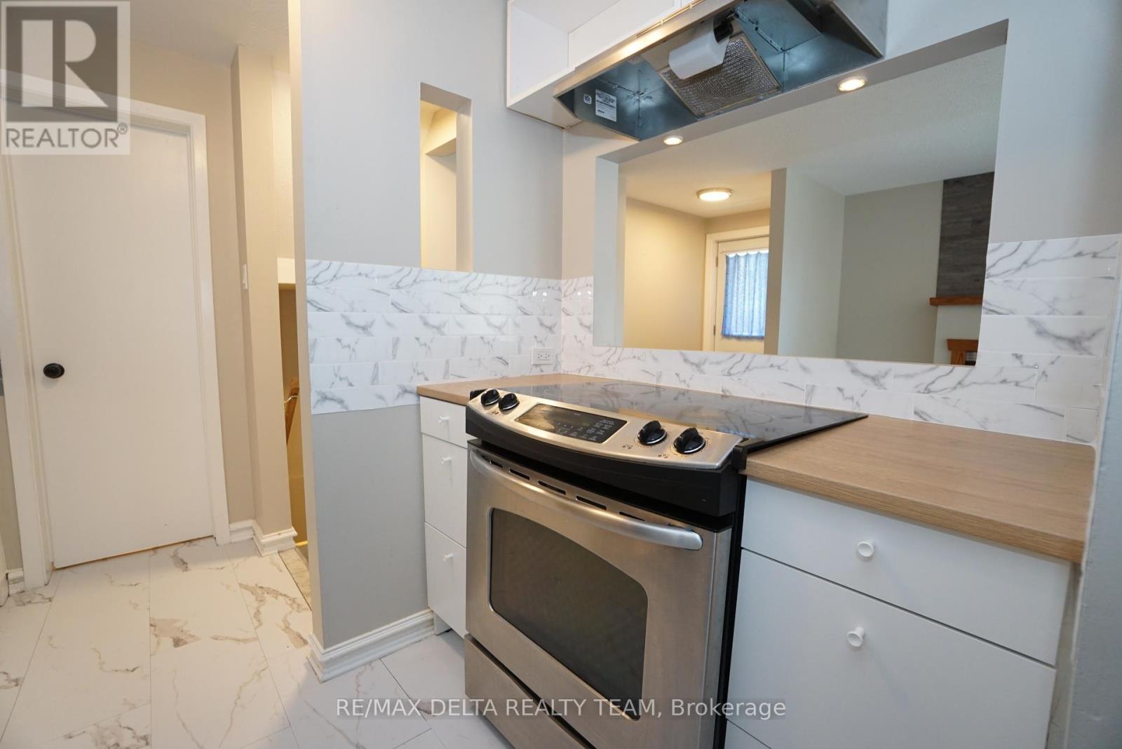 36a - 782 St Andre Drive, Ottawa, Ontario  K1C 4R7 - Photo 12 - X12437646