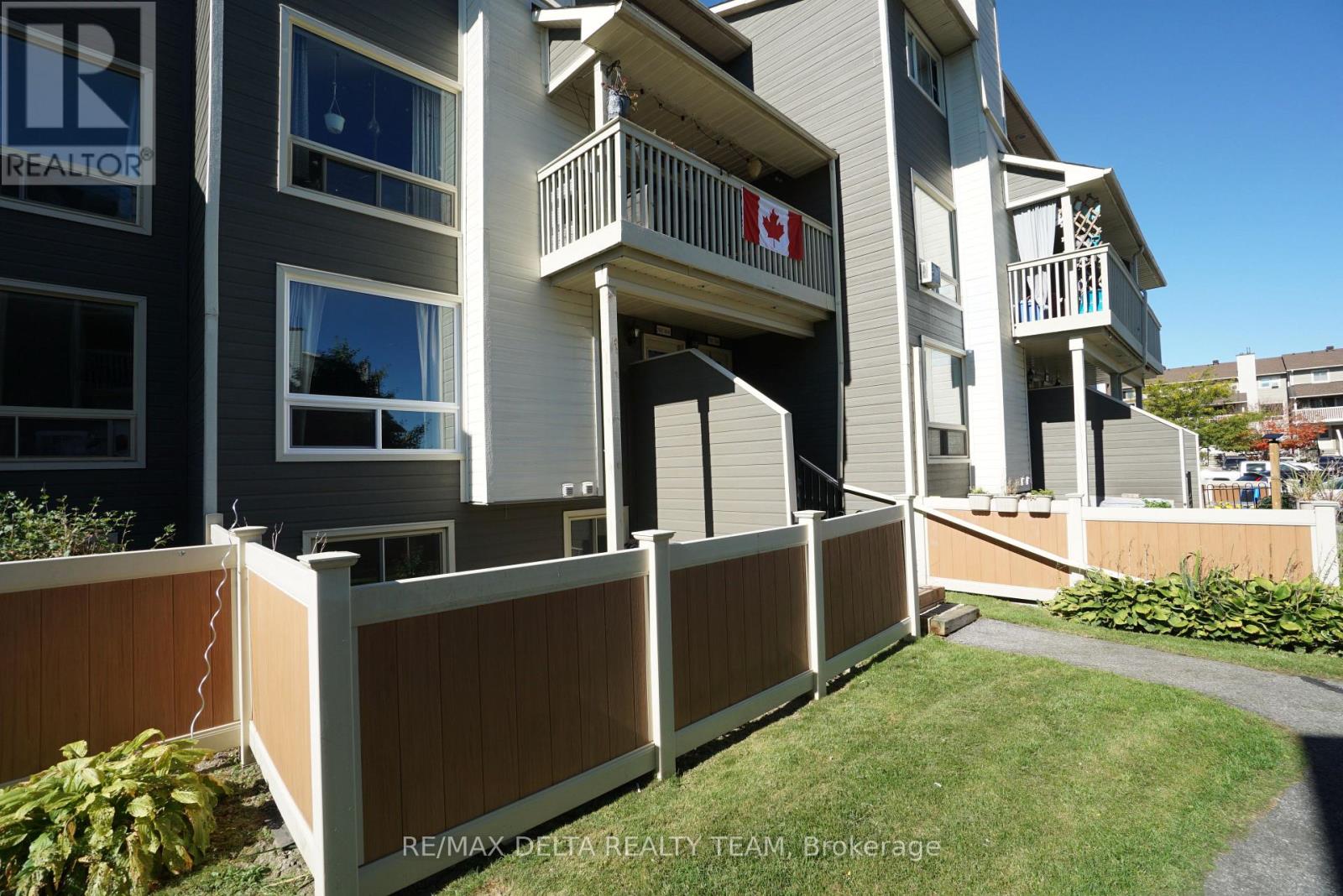 36a - 782 St Andre Drive, Ottawa, Ontario  K1C 4R7 - Photo 2 - X12437646