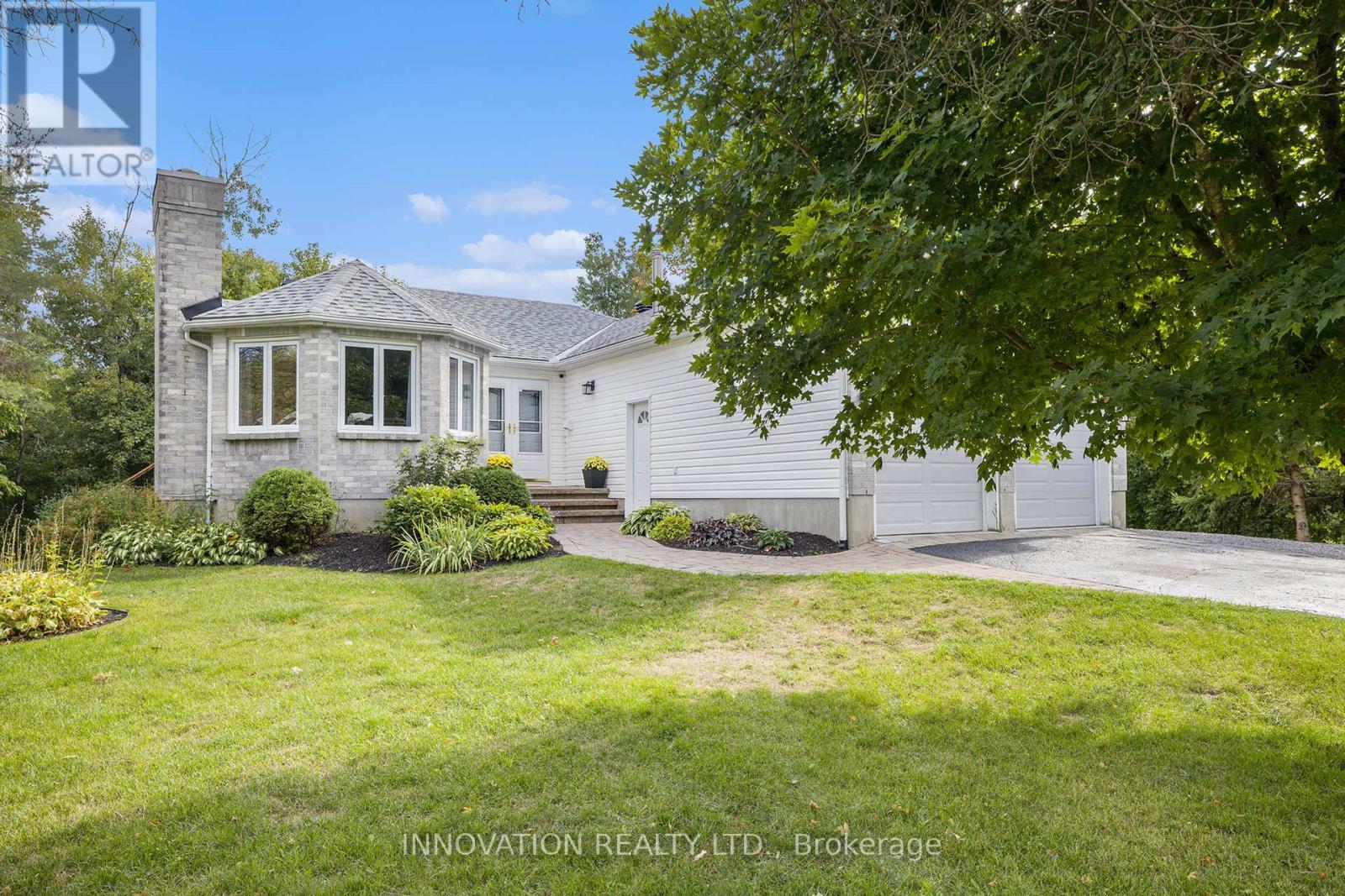 5702 FERDINAND STREET, Ottawa, Ontario