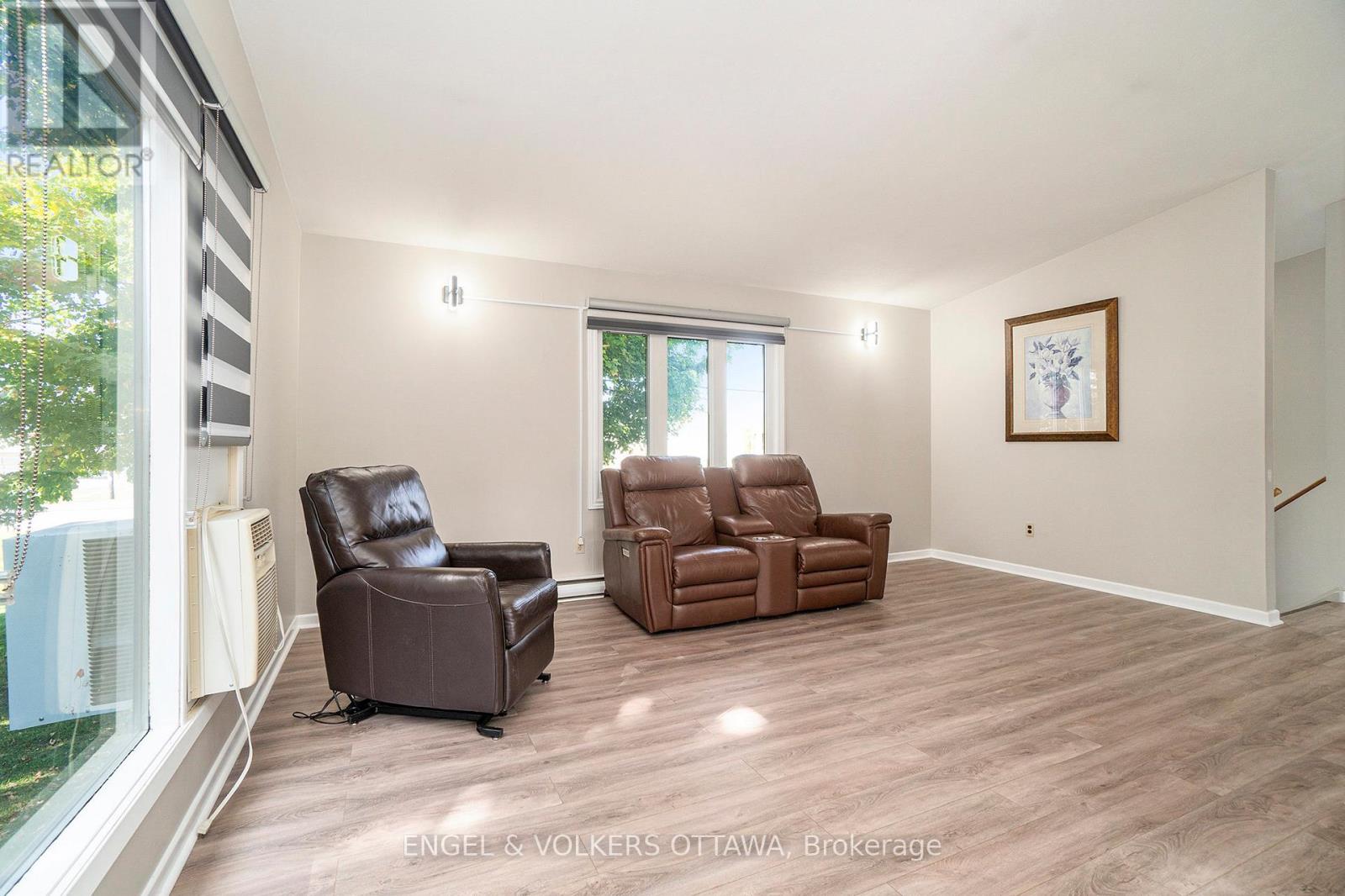 258 Herrick Drive, Rr#1, Arnprior Drive, Ottawa, Ontario  K7S 3G7 - Photo 10 - X12437742