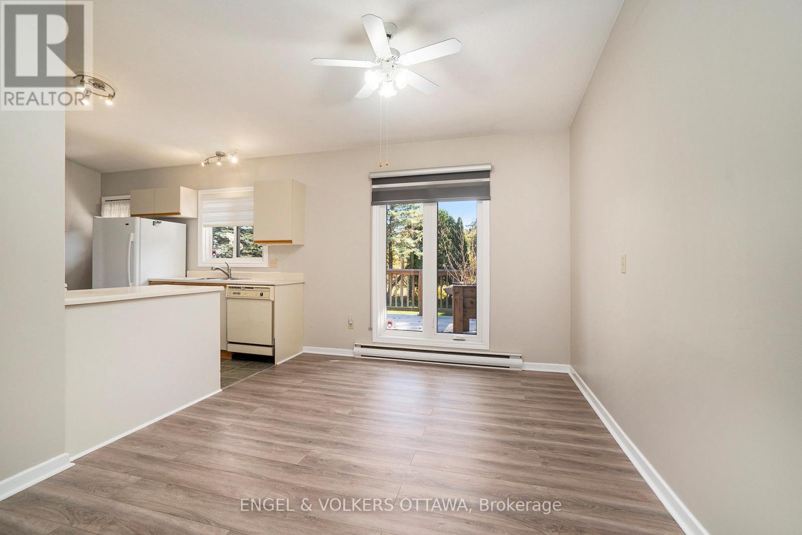 258 Herrick Drive, Rr#1, Arnprior Drive, Ottawa, Ontario  K7S 3G7 - Photo 12 - X12437742
