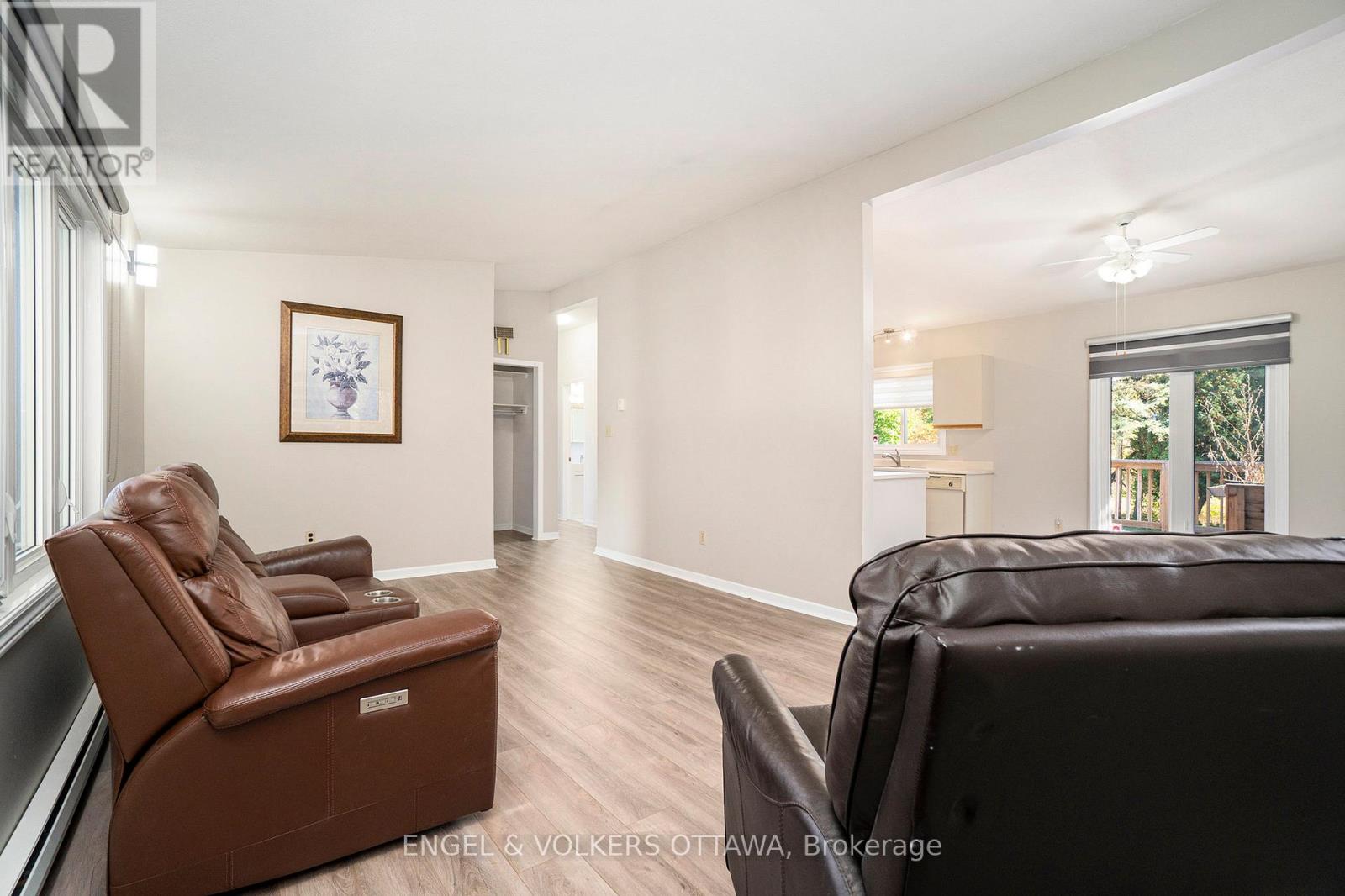 258 Herrick Drive, Rr#1, Arnprior Drive, Ottawa, Ontario  K7S 3G7 - Photo 14 - X12437742