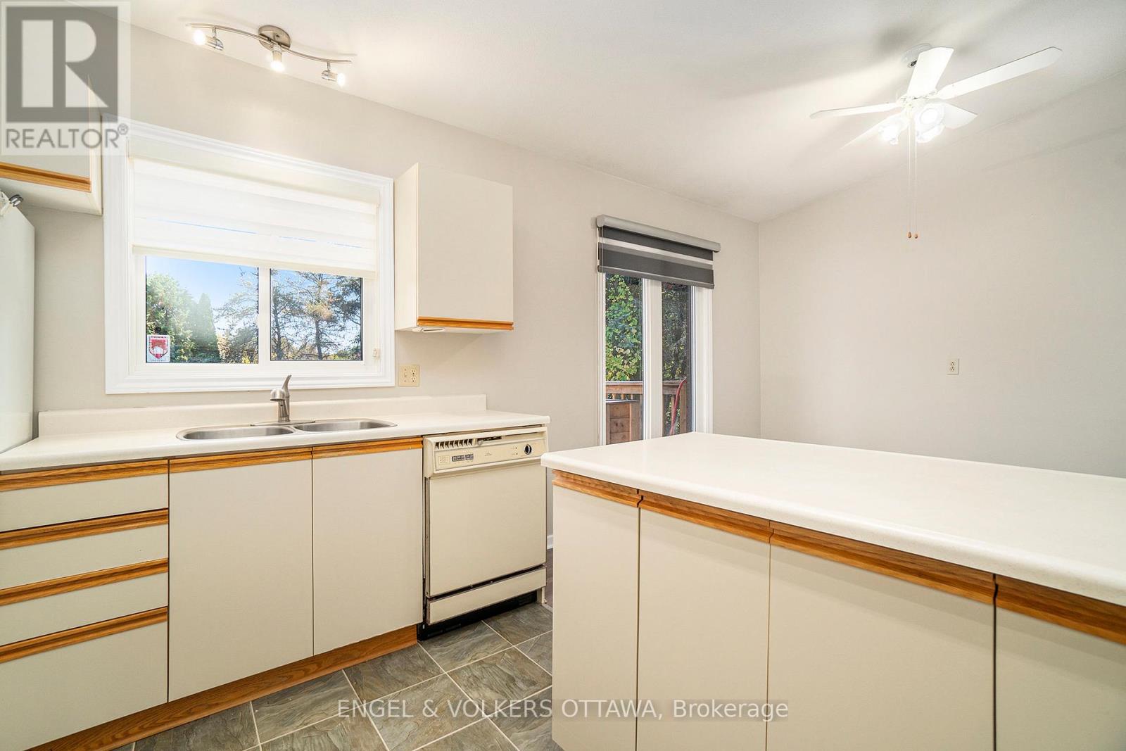 258 Herrick Drive, Rr#1, Arnprior Drive, Ottawa, Ontario  K7S 3G7 - Photo 20 - X12437742