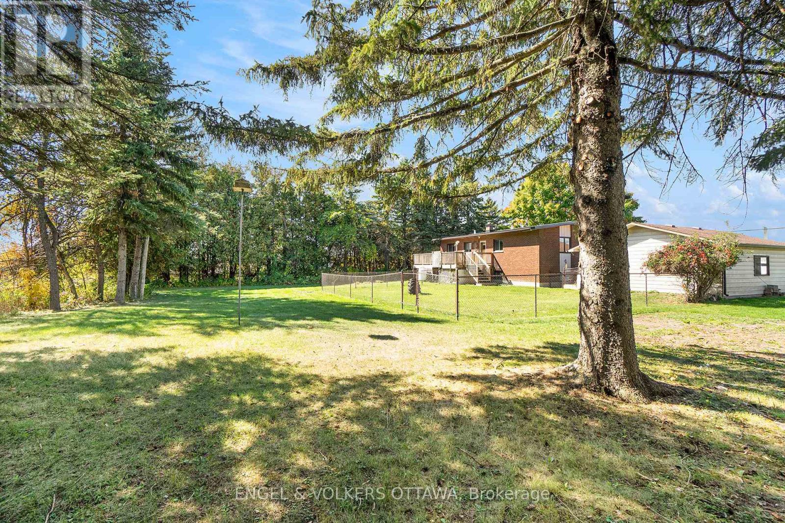 258 Herrick Drive, Rr#1, Arnprior Drive, Ottawa, Ontario  K7S 3G7 - Photo 42 - X12437742