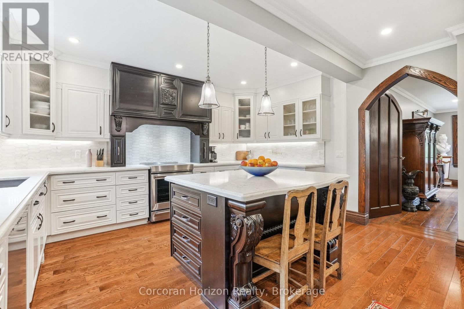 353 Sulphur Springs Road, Hamilton, Ontario  L9G 4T7 - Photo 13 - X12437642