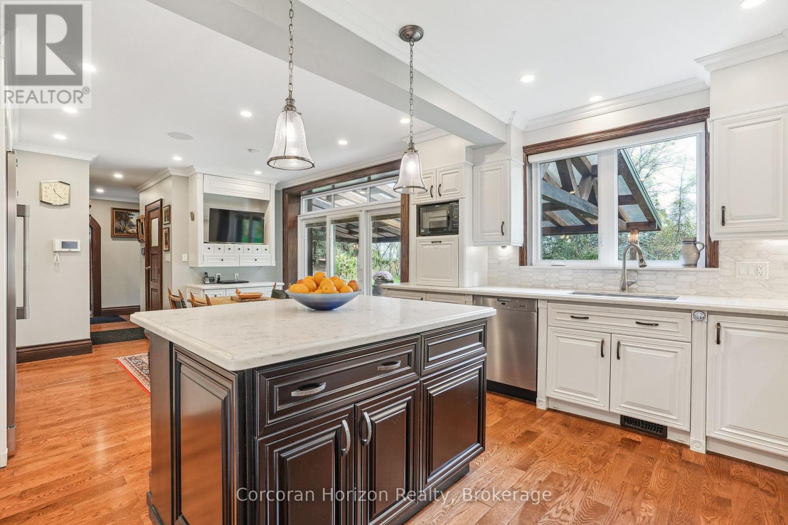 353 Sulphur Springs Road, Hamilton, Ontario  L9G 4T7 - Photo 18 - X12437642