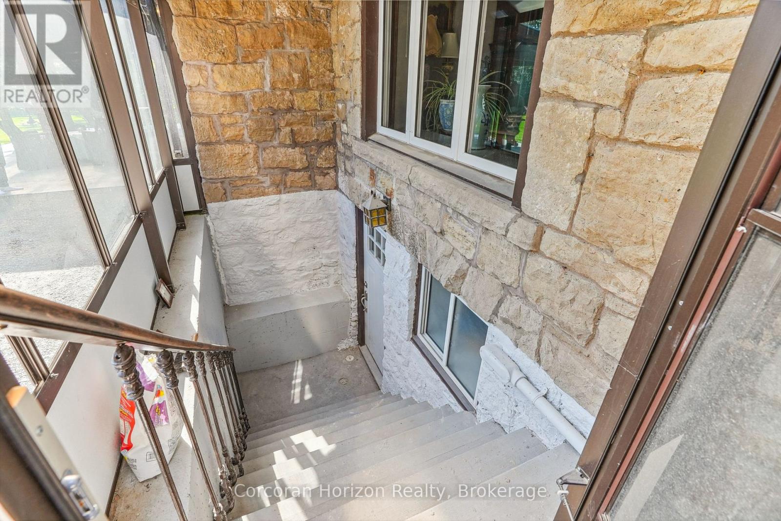 353 Sulphur Springs Road, Hamilton, Ontario  L9G 4T7 - Photo 38 - X12437642