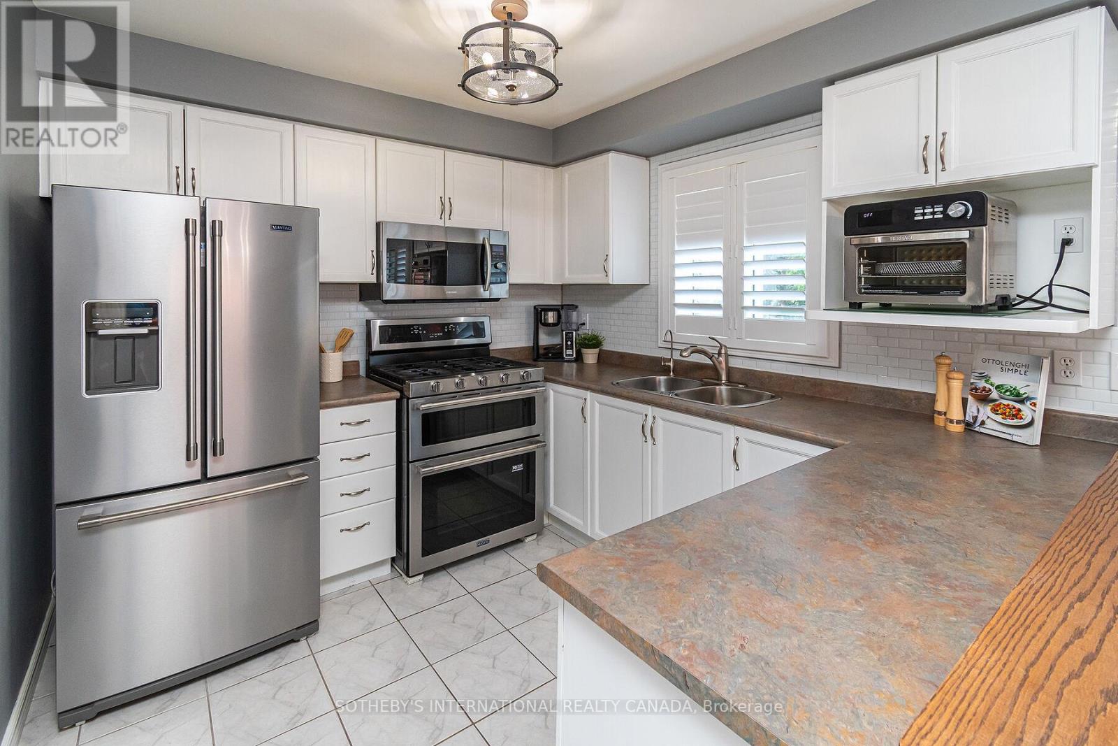 1240 Forest Street, Innisfil, Ontario  L9S 1Z6 - Photo 12 - N12437563