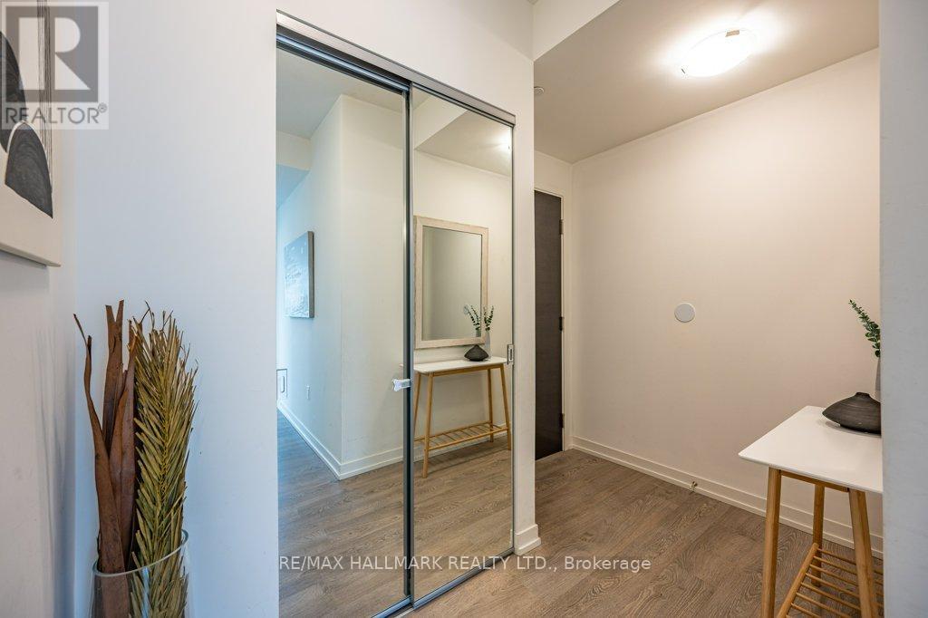 619e - 8868 Yonge Street, Richmond Hill, Ontario  L4C 1Z8 - Photo 4 - N12437600