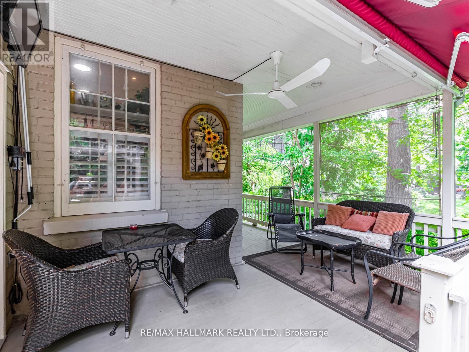 71 Trench Street, Richmond Hill, Ontario  L4C 3W6 - Photo 17 - N12437606