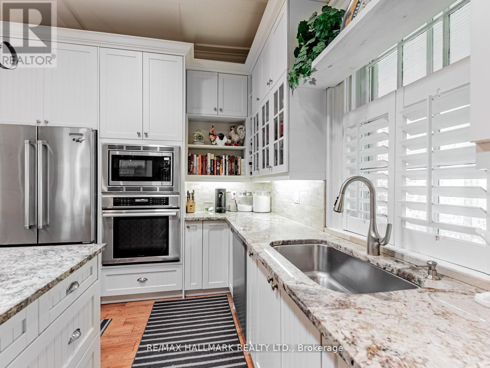 71 Trench Street, Richmond Hill, Ontario  L4C 3W6 - Photo 9 - N12437606