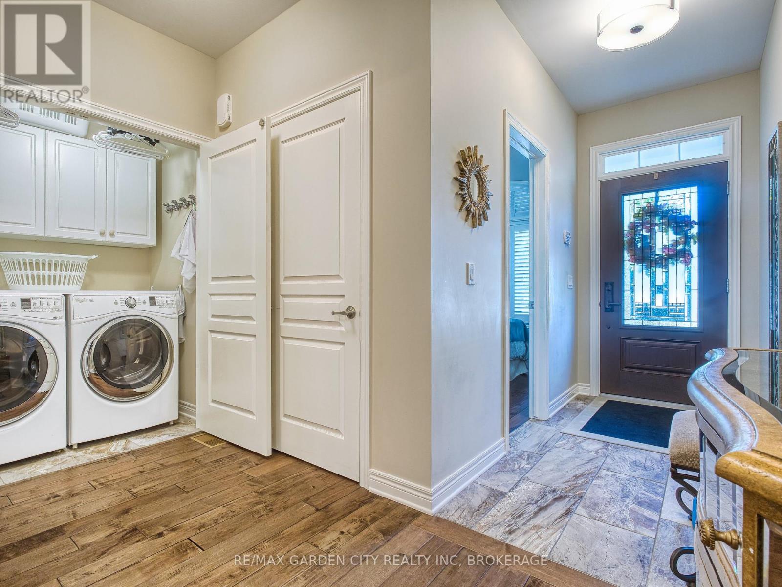 15 - 215 Vansickle Road, St. Catharines (Rykert/vansickle), Ontario  L2S 0E3 - Photo 4 - X12437809