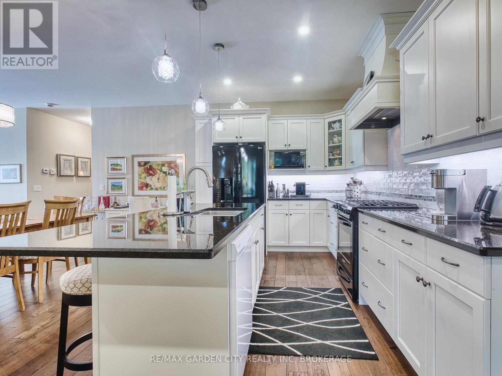 15 - 215 Vansickle Road, St. Catharines (Rykert/vansickle), Ontario  L2S 0E3 - Photo 8 - X12437809