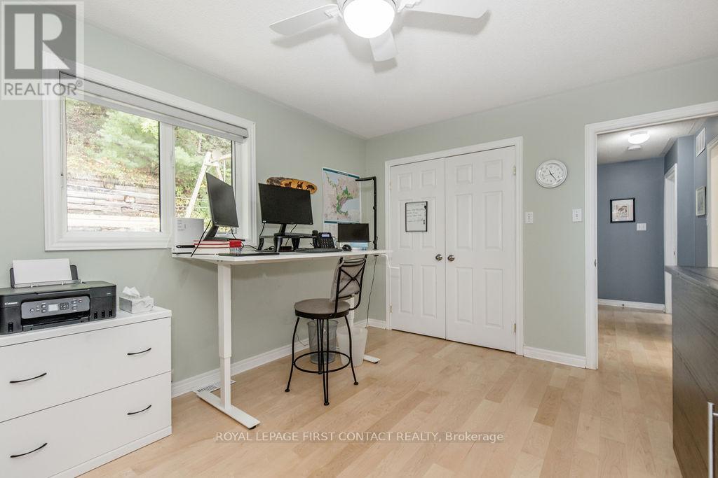 14 Valleycrest Drive, Oro-Medonte, Ontario  L0L 2L0 - Photo 32 - S12437557