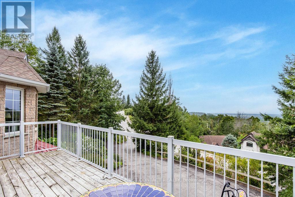 14 Valleycrest Drive, Oro-Medonte, Ontario  L0L 2L0 - Photo 37 - S12437557