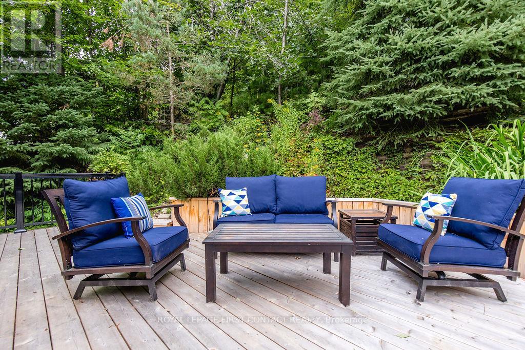 14 Valleycrest Drive, Oro-Medonte, Ontario  L0L 2L0 - Photo 39 - S12437557