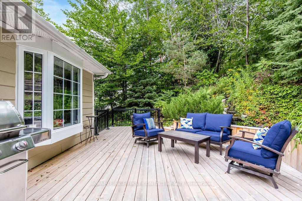 14 Valleycrest Drive, Oro-Medonte, Ontario  L0L 2L0 - Photo 40 - S12437557