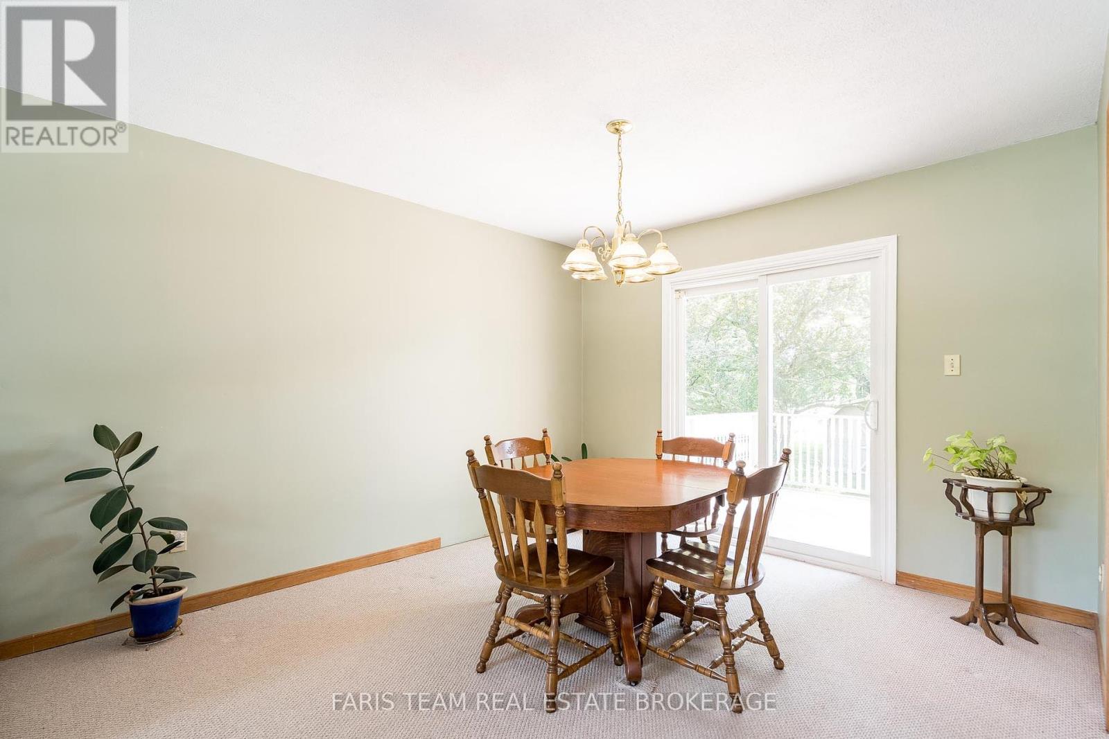 13 Jardine Crescent, Clearview, Ontario  L0M 1G0 - Photo 12 - S12437612