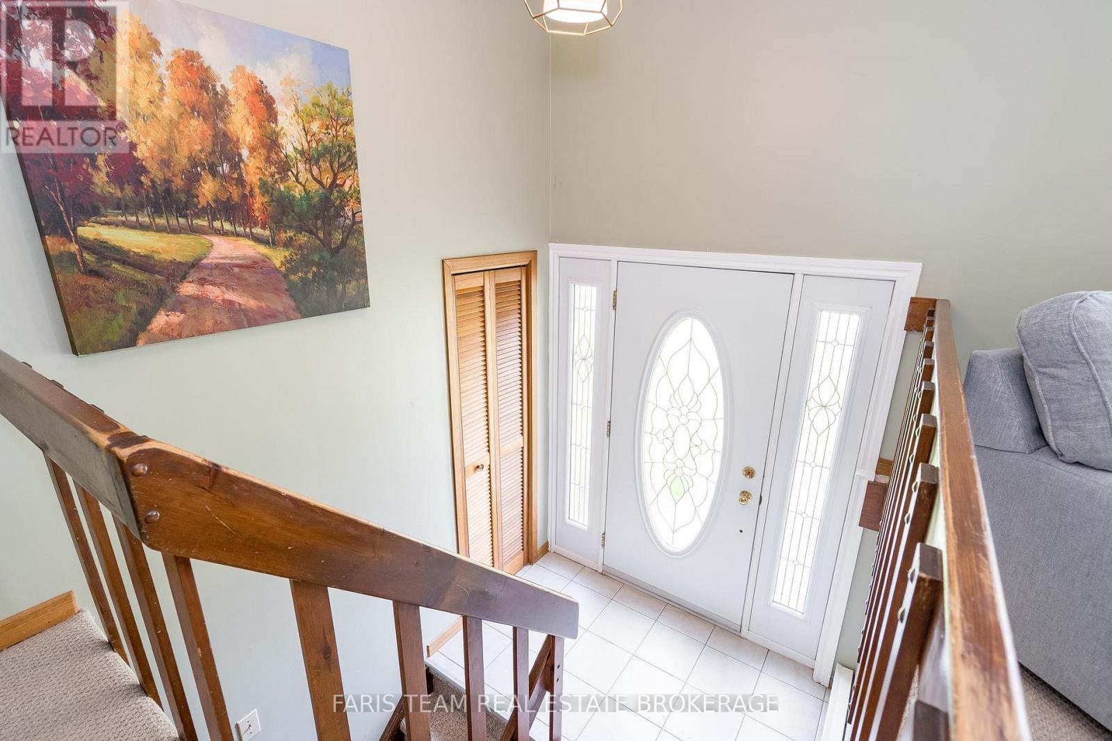 13 Jardine Crescent, Clearview, Ontario  L0M 1G0 - Photo 5 - S12437612