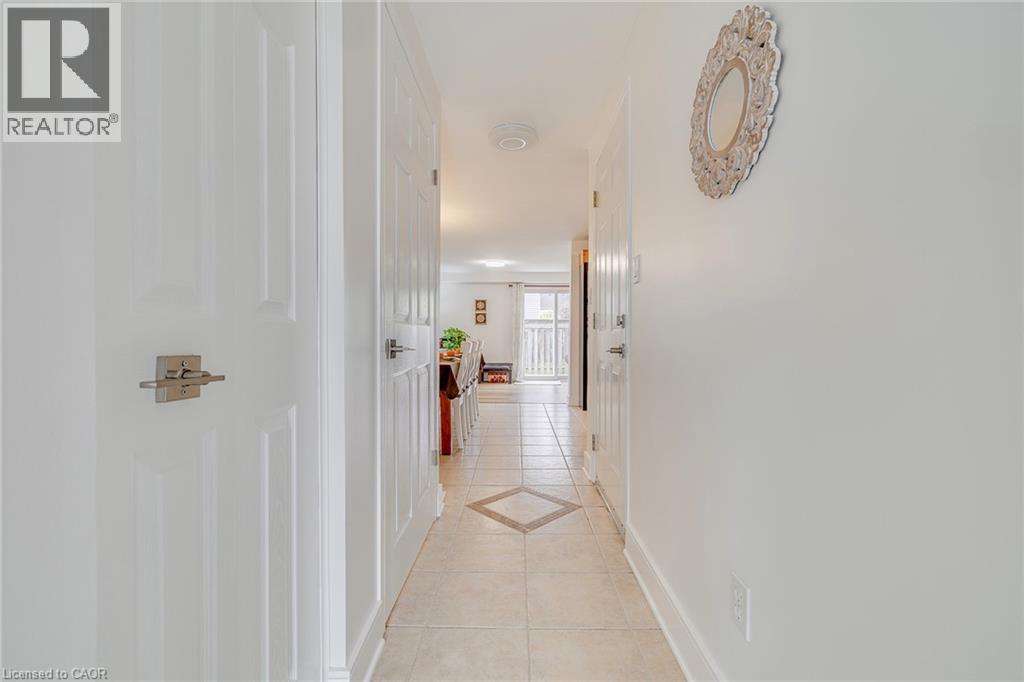 220 Prosperity Drive, Kitchener, Ontario  N2E 4E5 - Photo 2 - 40773072