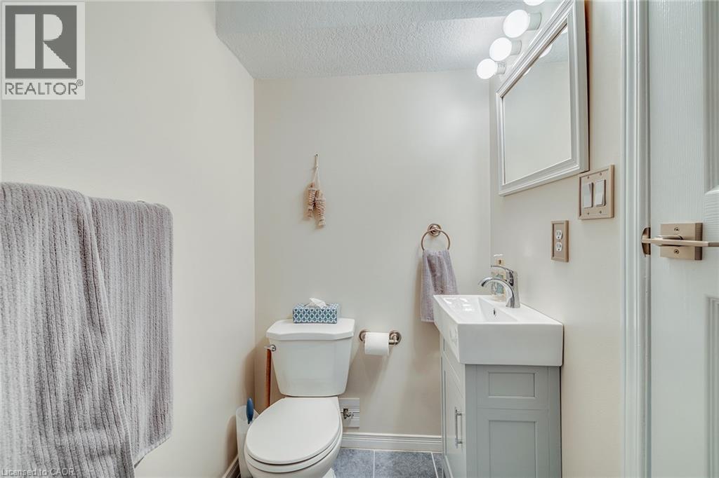 220 Prosperity Drive, Kitchener, Ontario  N2E 4E5 - Photo 24 - 40773072