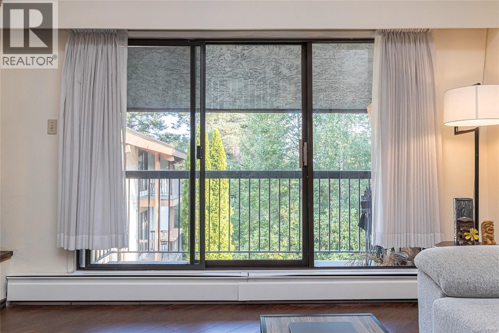 407 1009 Mckenzie Ave, Saanich, British Columbia V8X 4B1 - Photo 10 - 1013668