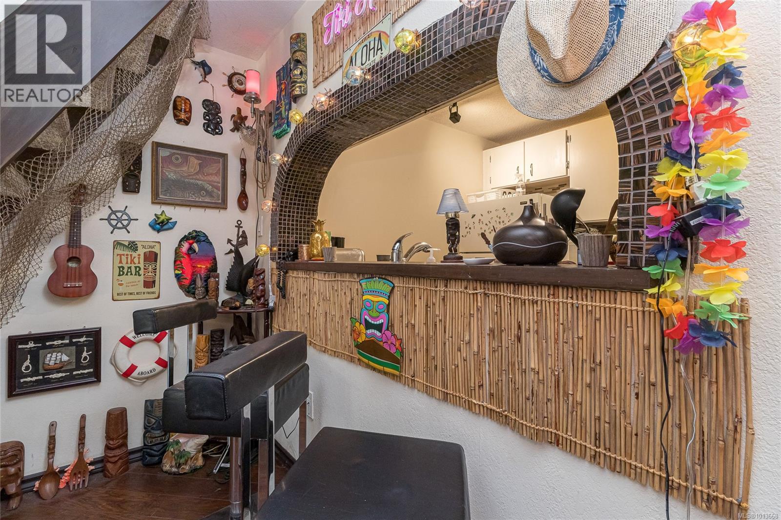 407 1009 Mckenzie Ave, Saanich, British Columbia V8X 4B1 - Photo 13 - 1013668