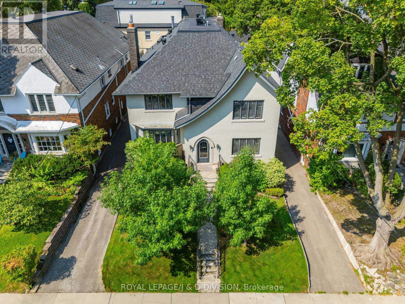 4 Highbourne Road, Toronto, Ontario  M5P 2J2 - Photo 1 - C12423382