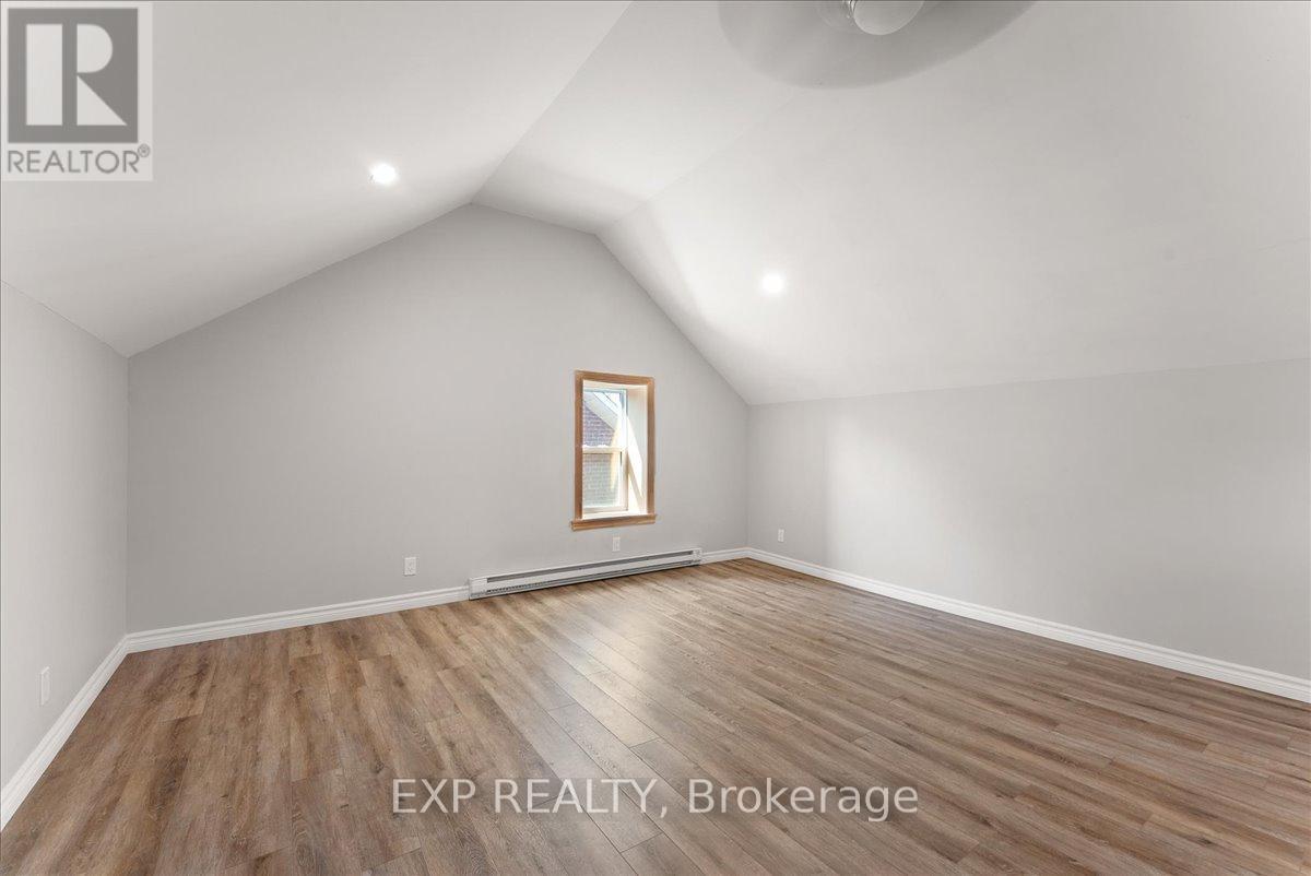 468 Charlotte Street, Peterborough, Ontario  K9J 2W3 - Photo 30 - X12437633