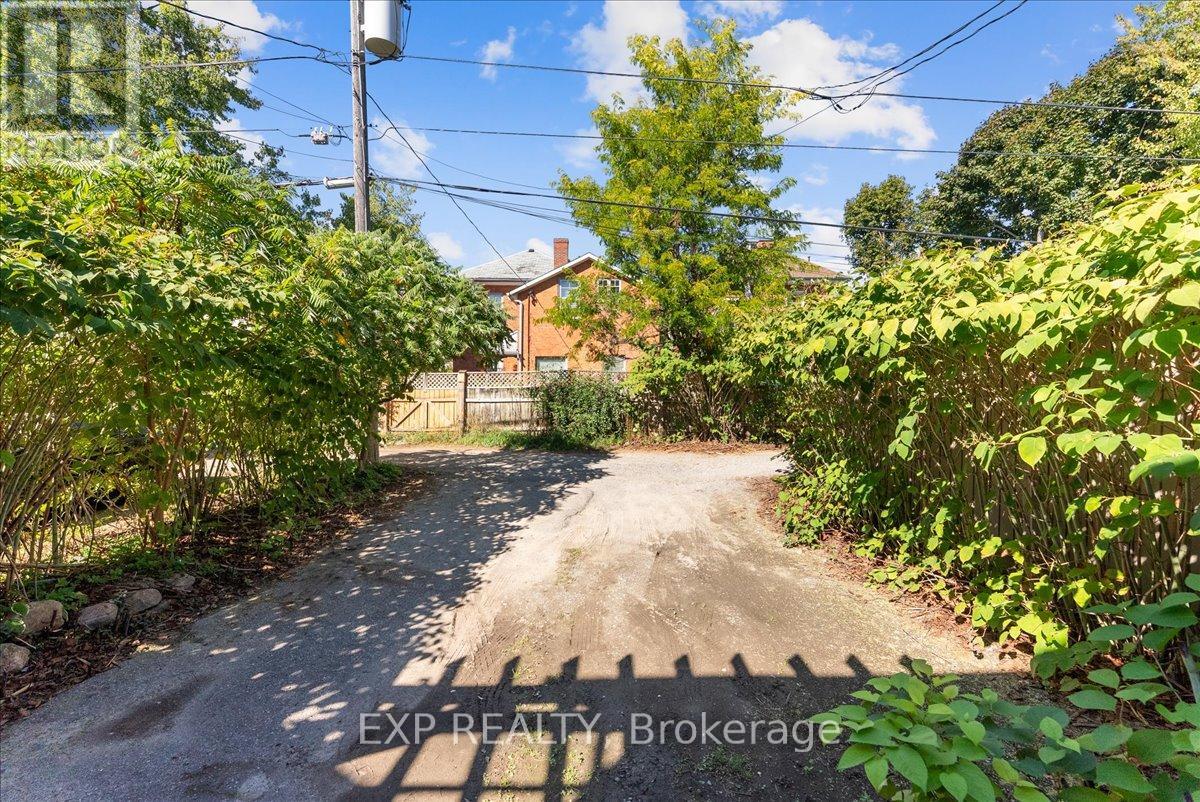 468 Charlotte Street, Peterborough, Ontario  K9J 2W3 - Photo 35 - X12437633