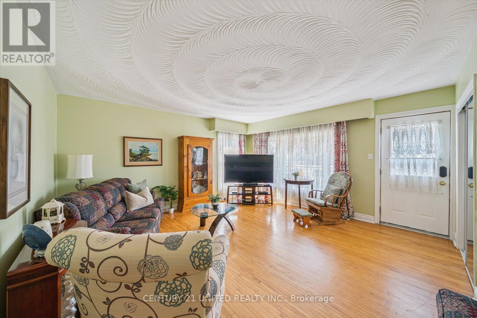 9 Beverly Street, Kawartha Lakes, Ontario  K9V 4Y8 - Photo 12 - X12437747