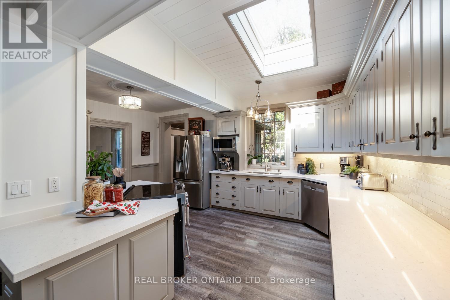 832 Highway 7a, Kawartha Lakes, Ontario  L0A 1A0 - Photo 10 - X12437791