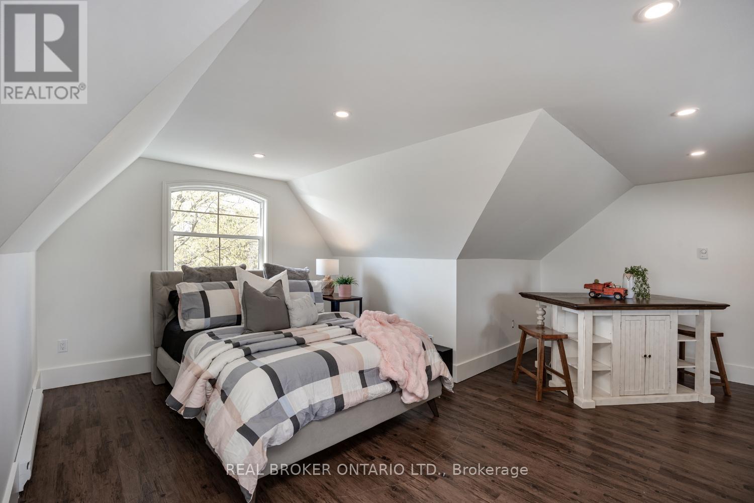 832 Highway 7a, Kawartha Lakes, Ontario  L0A 1A0 - Photo 36 - X12437791