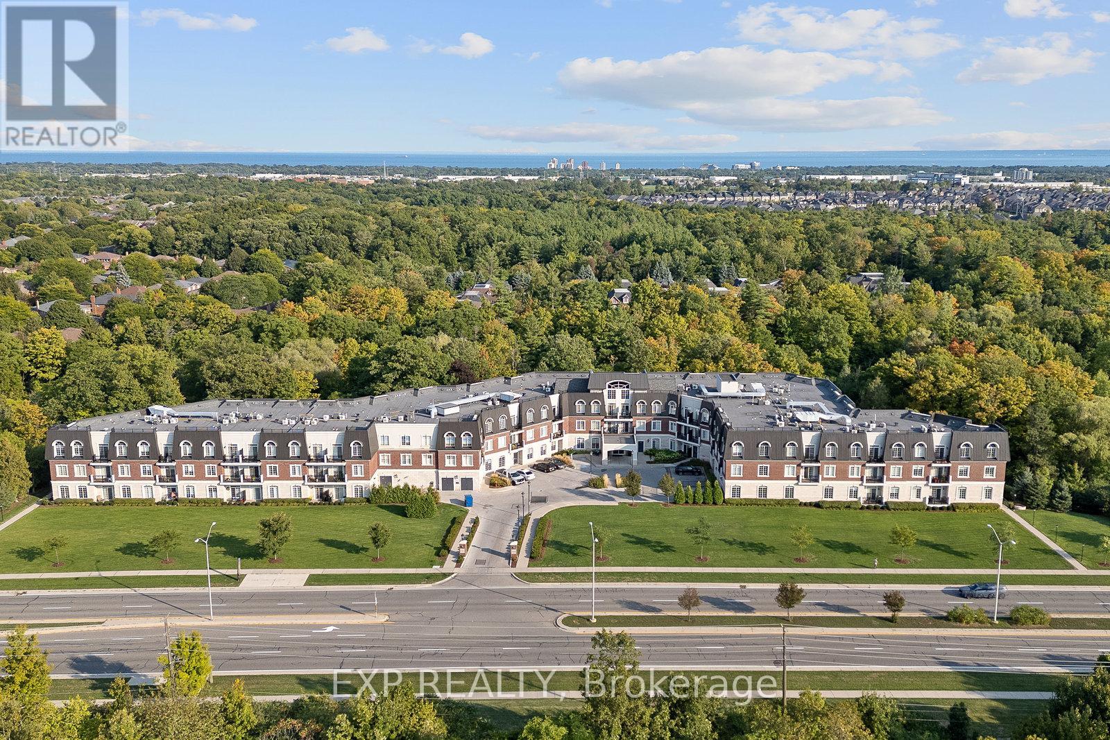 325 - 2300 UPPER MIDDLE ROAD W, Oakville, Ontario