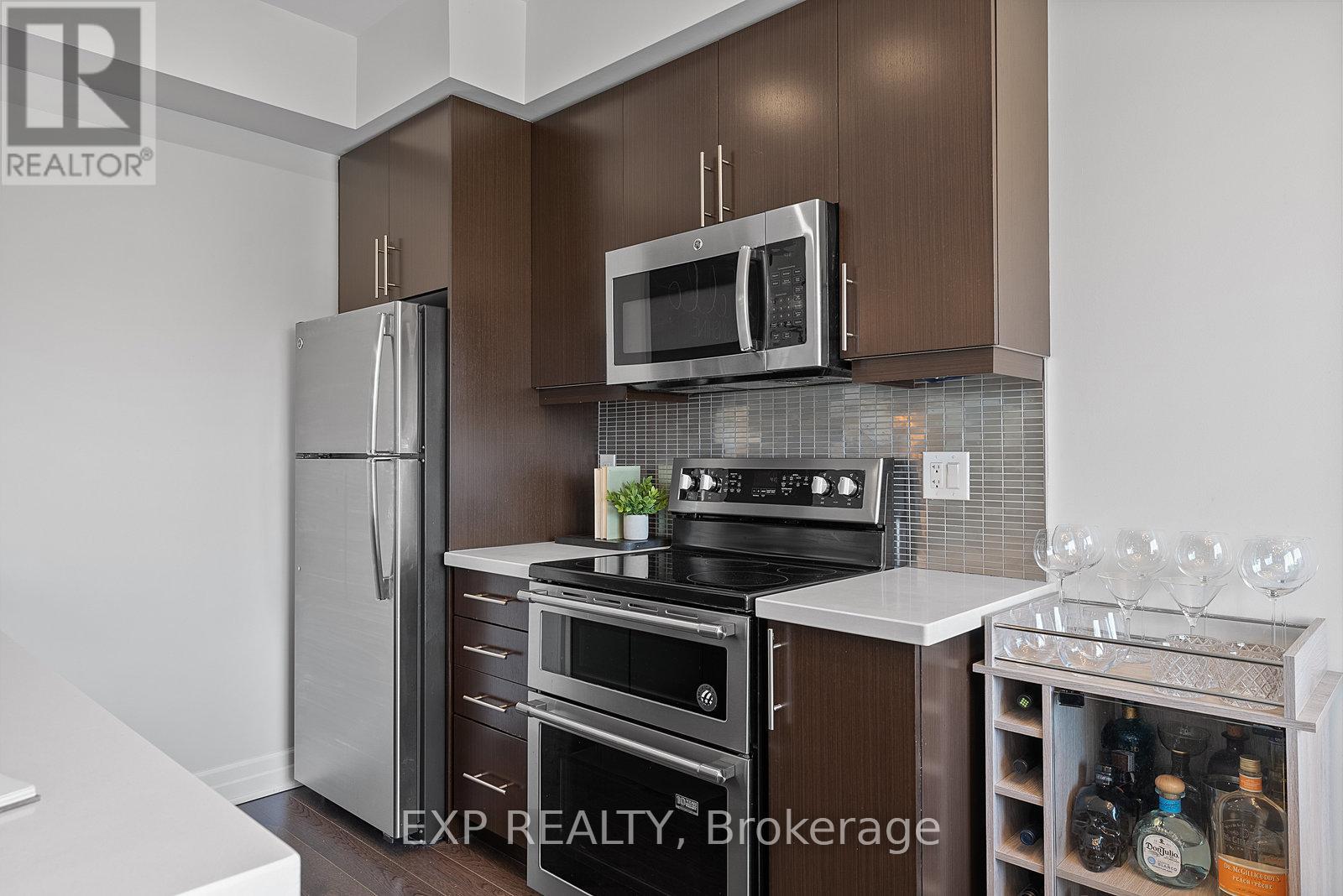 325 - 2300 Upper Middle Road W, Oakville, Ontario  L6M 0T4 - Photo 18 - W12437545