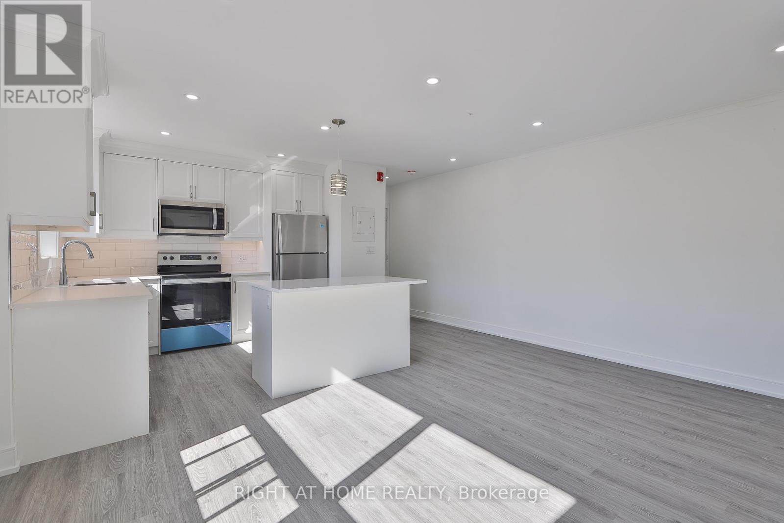 7 - 2841 KEELE STREET, Toronto, Ontario