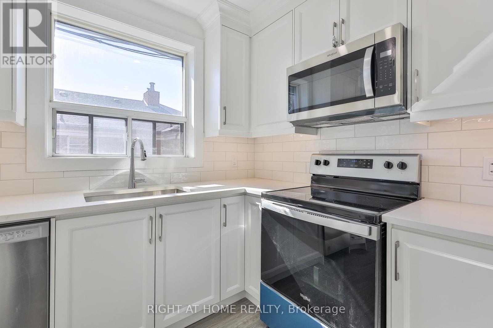 7 - 2841 Keele Street, Toronto, Ontario  M3M 2G7 - Photo 5 - W12437547