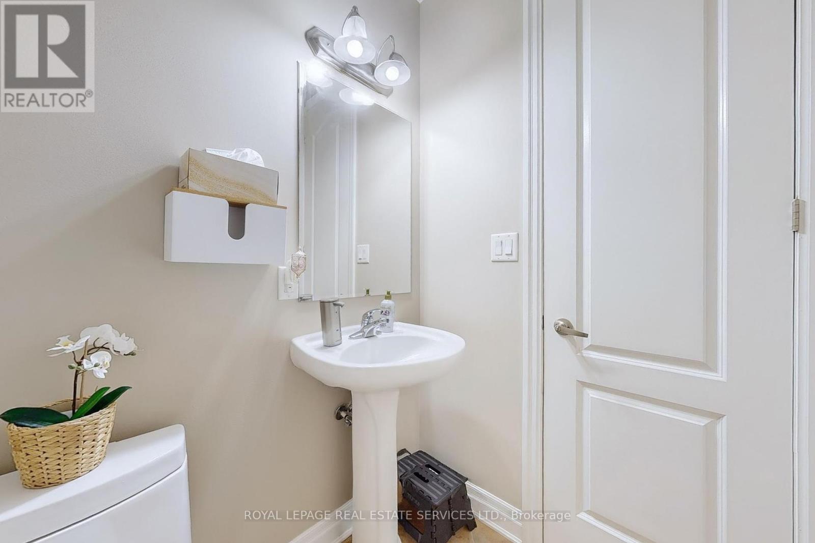 659 Hood Terrace, Milton, Ontario  L9T 0H1 - Photo 12 - W12437550