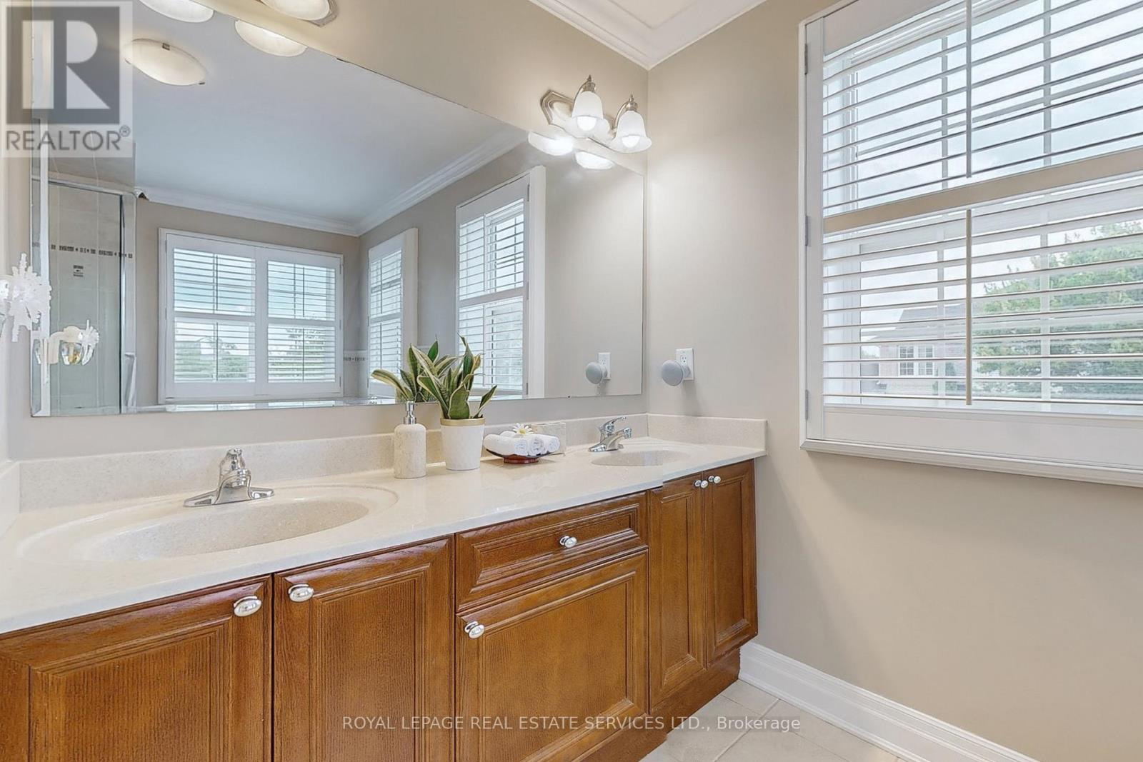 659 Hood Terrace, Milton, Ontario  L9T 0H1 - Photo 16 - W12437550