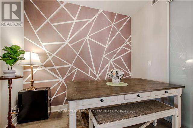 432 - 1575 Lakeshore Road W, Mississauga, Ontario  L5J 0B1 - Photo 20 - W12437585