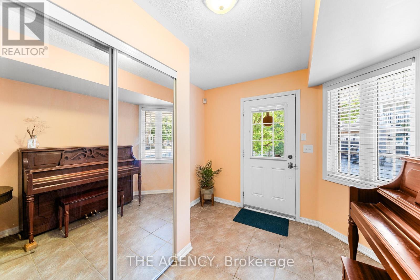 87 - 620 Ferguson Drive, Milton, Ontario  L9T 0M8 - Photo 3 - W12437592