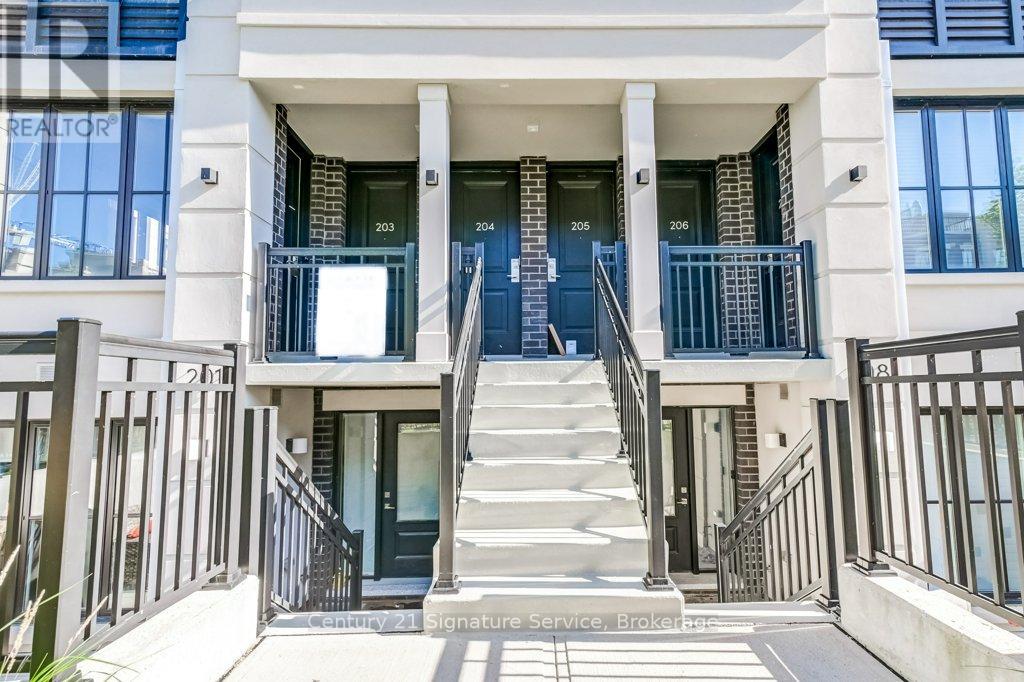 202 - 652 Cricklewood Drive, Mississauga, Ontario  L5G 0A5 - Photo 2 - W12437595