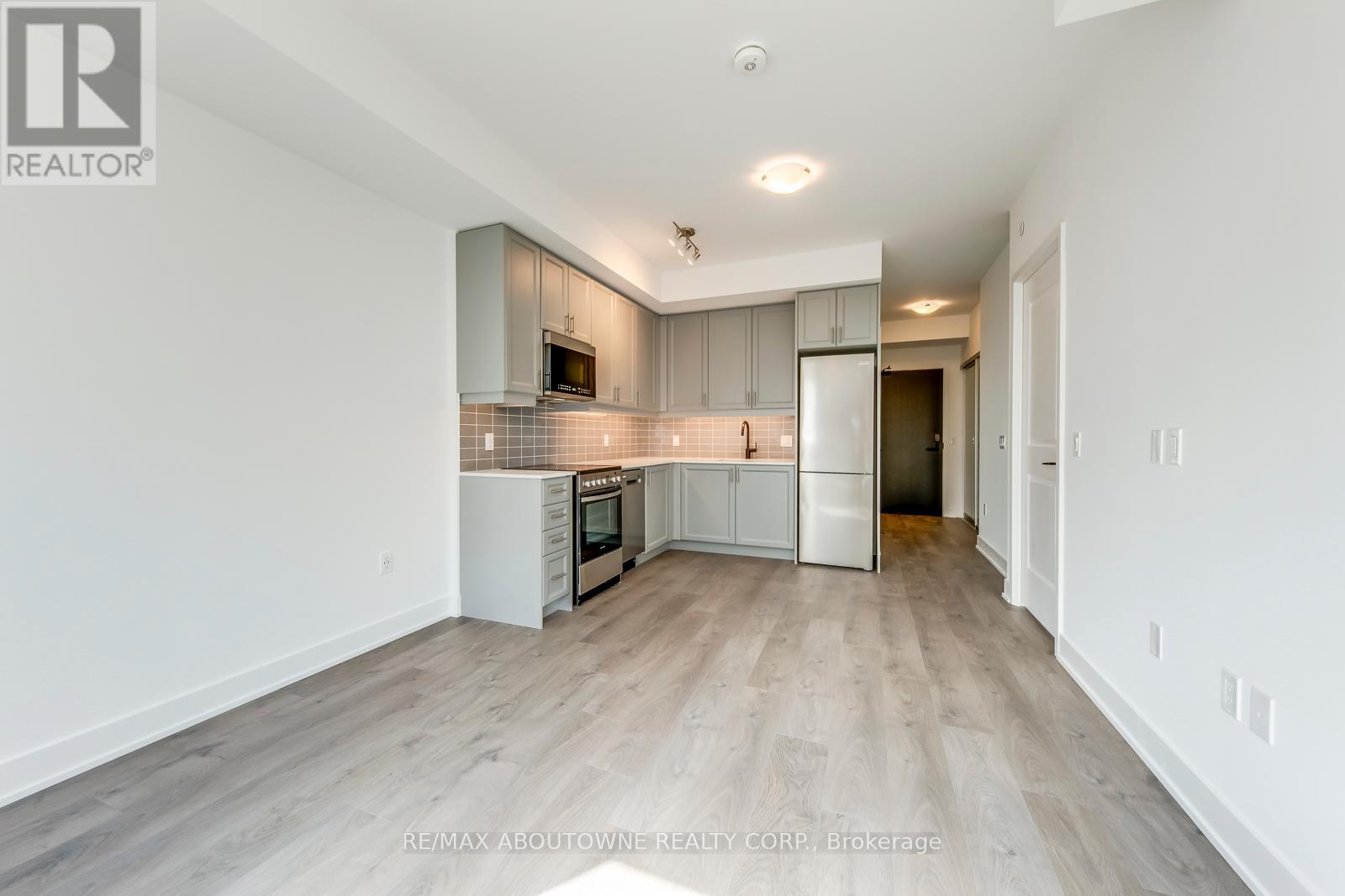 307 - 2343 Khalsa Gate, Oakville, Ontario  L6M 5R6 - Photo 11 - W12437604
