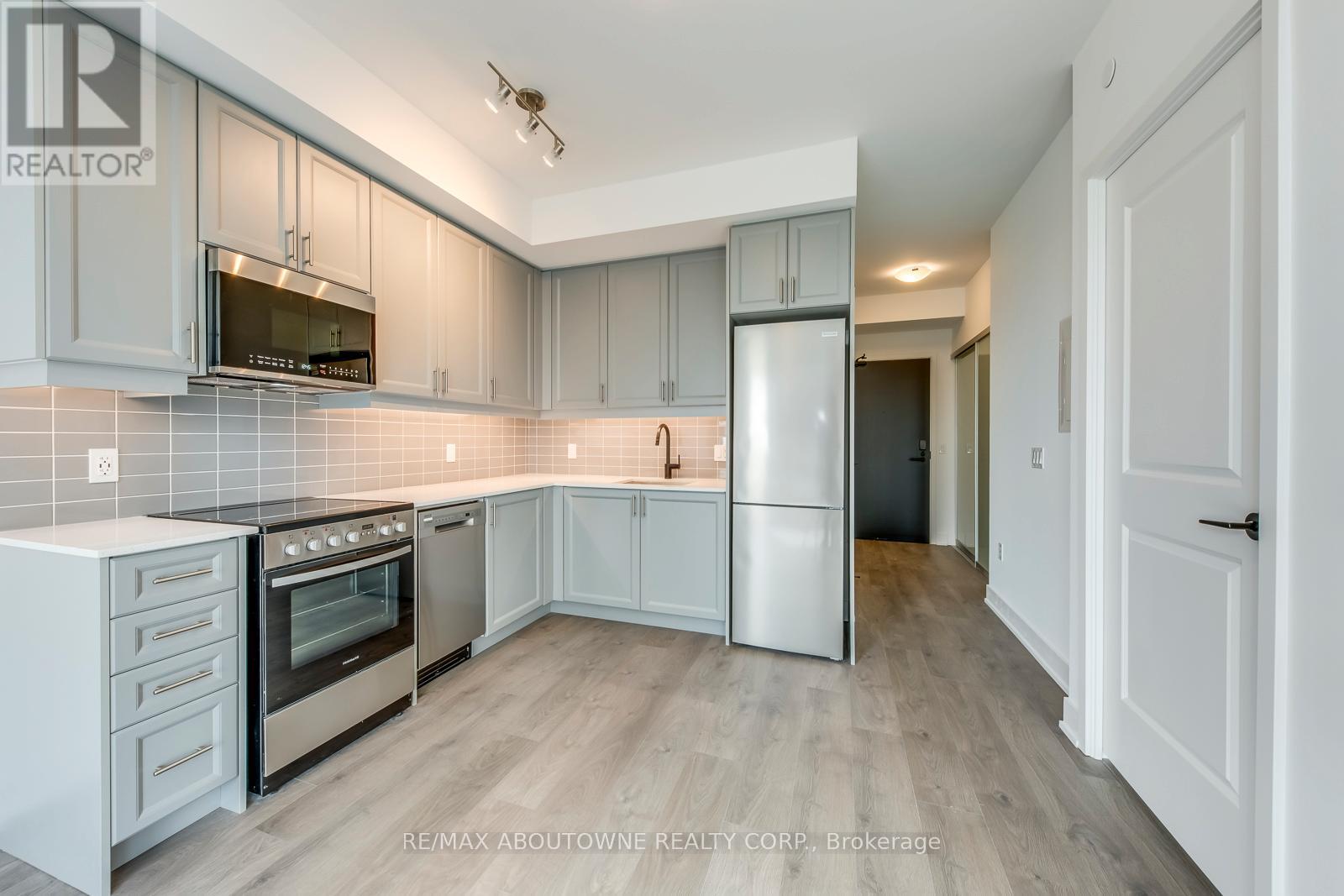 307 - 2343 Khalsa Gate, Oakville, Ontario  L6M 5R6 - Photo 13 - W12437604