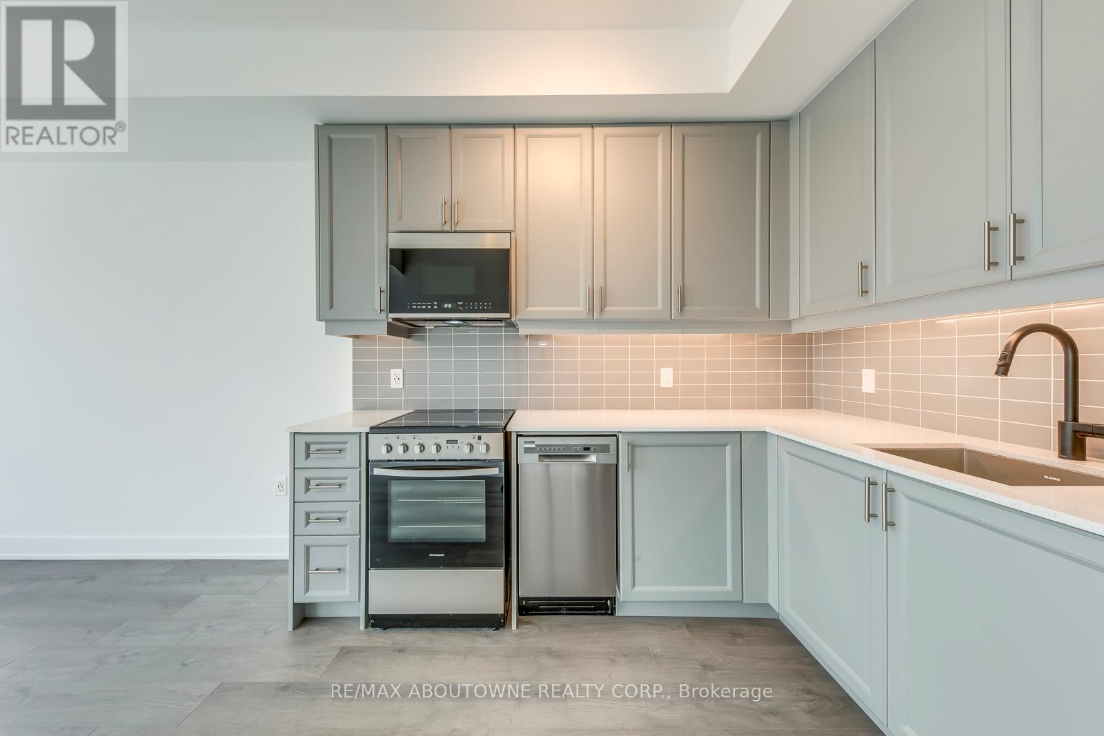 307 - 2343 Khalsa Gate, Oakville, Ontario  L6M 5R6 - Photo 14 - W12437604