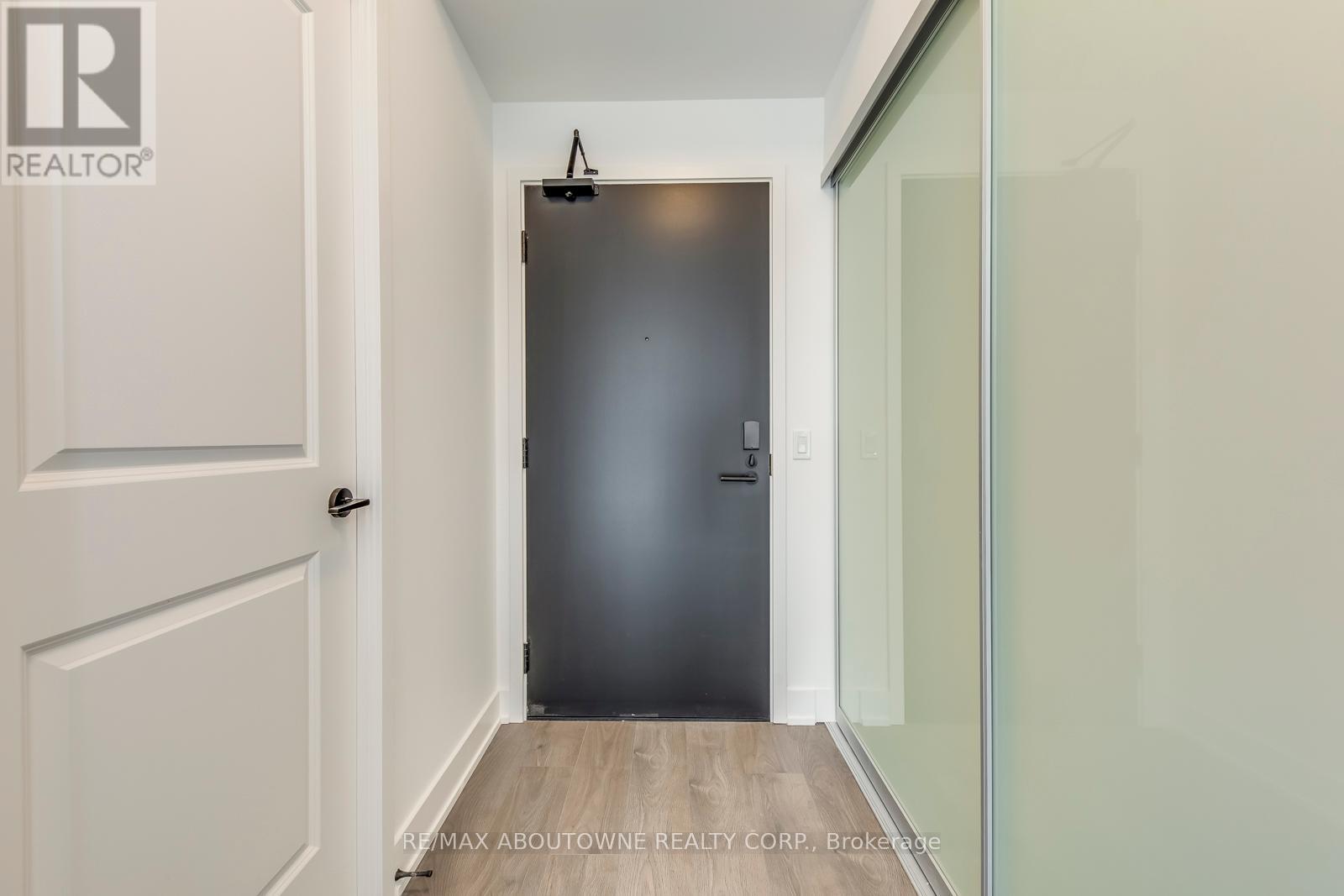 307 - 2343 Khalsa Gate, Oakville, Ontario  L6M 5R6 - Photo 5 - W12437604