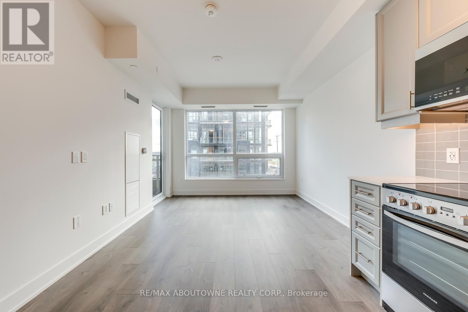 307 - 2343 Khalsa Gate, Oakville, Ontario  L6M 5R6 - Photo 7 - W12437604